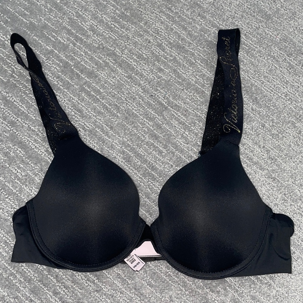 Victoria’s Secret tshirt lightly lined Demi